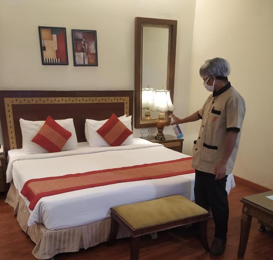 Hotel Picasso Delhi  Esterno foto
