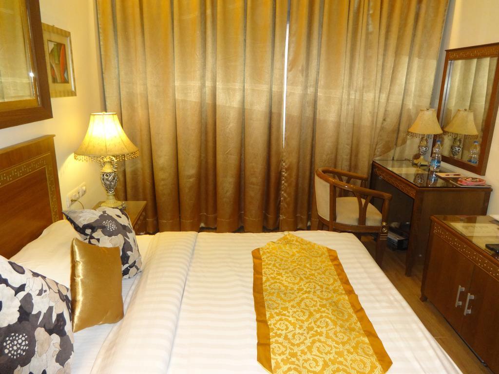 Hotel Picasso Delhi  Camera foto